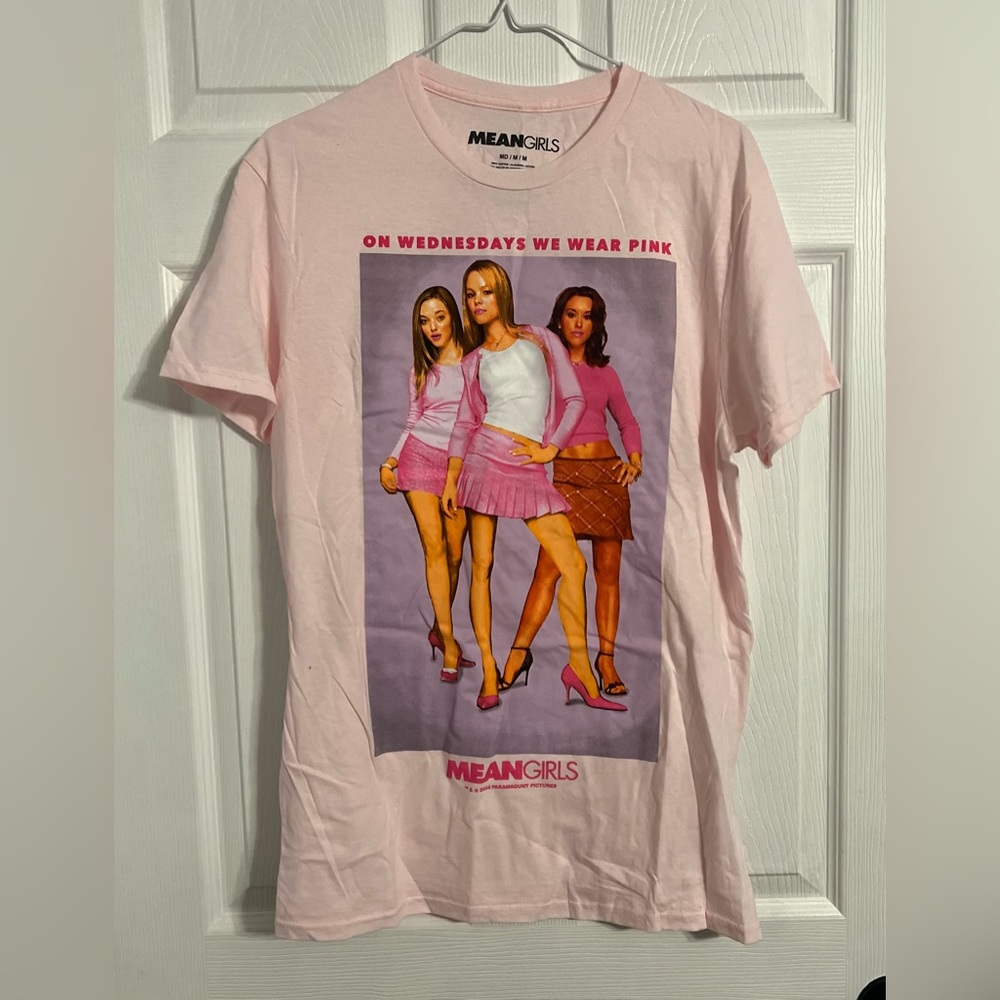 NWOT Mean Girls Short Sleeve Tshirt Size Medium Graphic Print Women’s